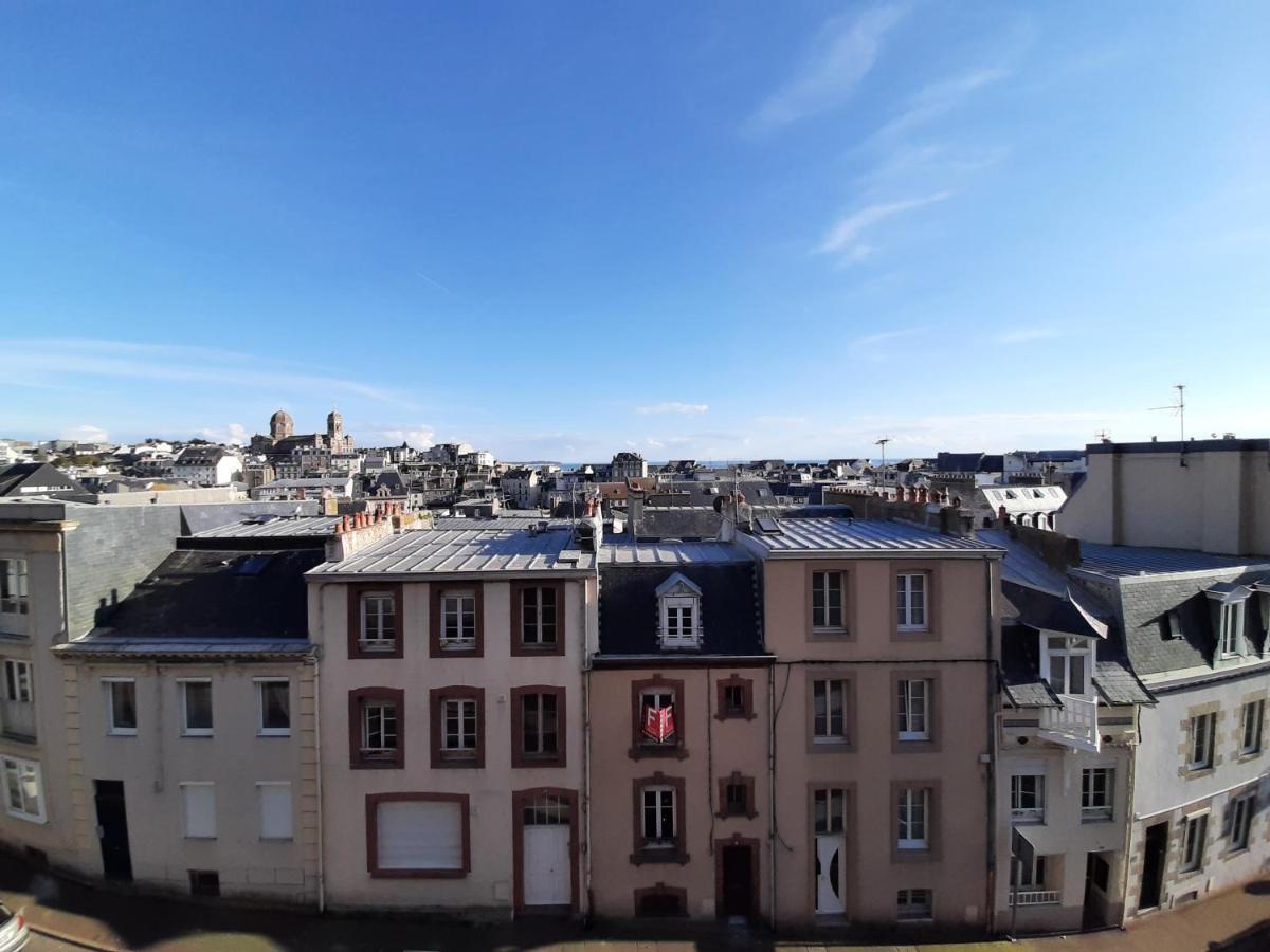 Apartamento Le Petit Michelet Granville Exterior foto