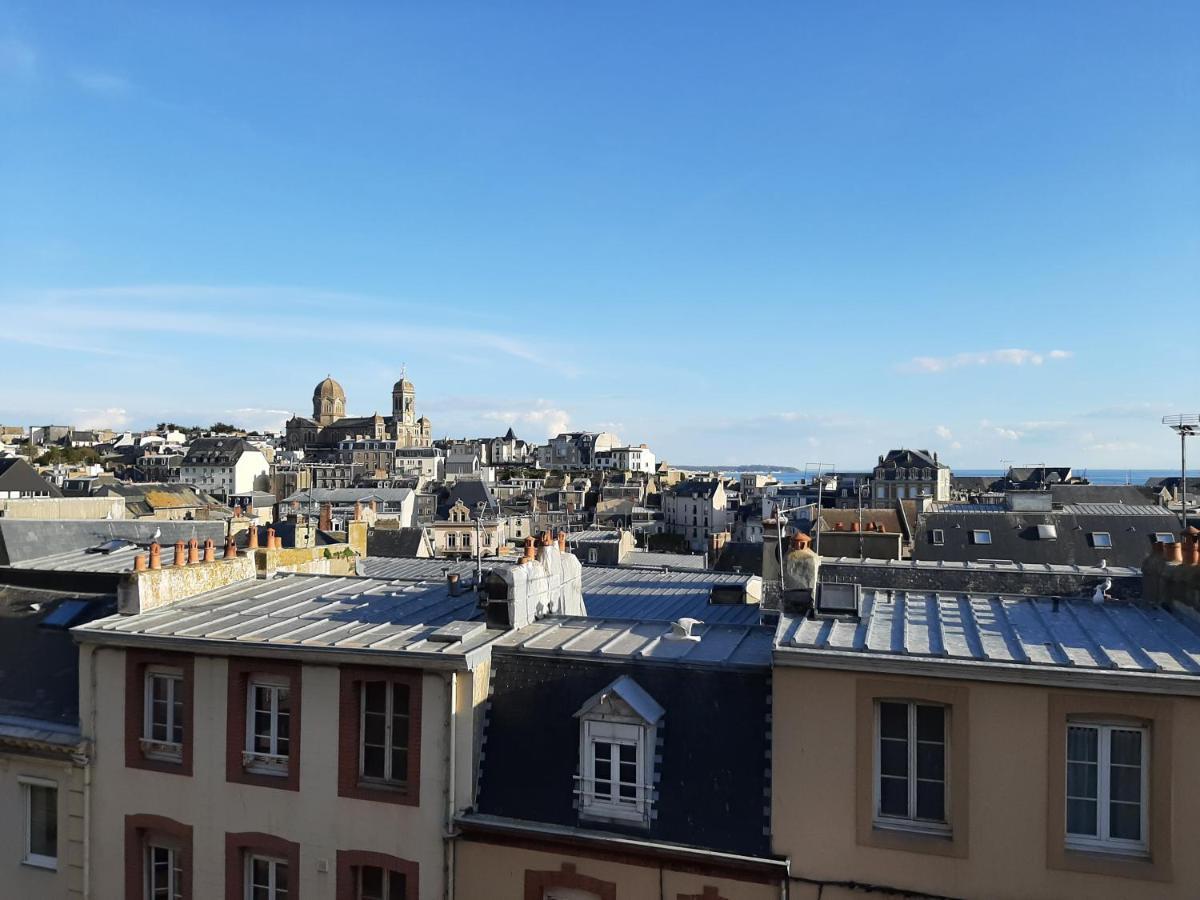 Apartamento Le Petit Michelet Granville Exterior foto